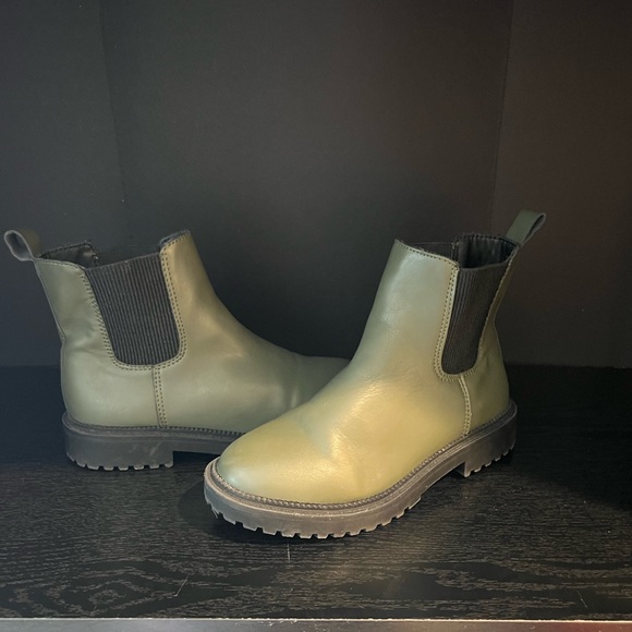 Old Navy Other - Like New Forest Green Old Navy Boots